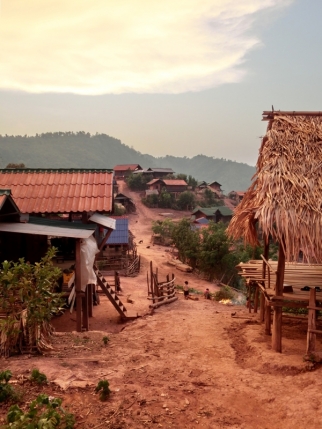 akha (46)